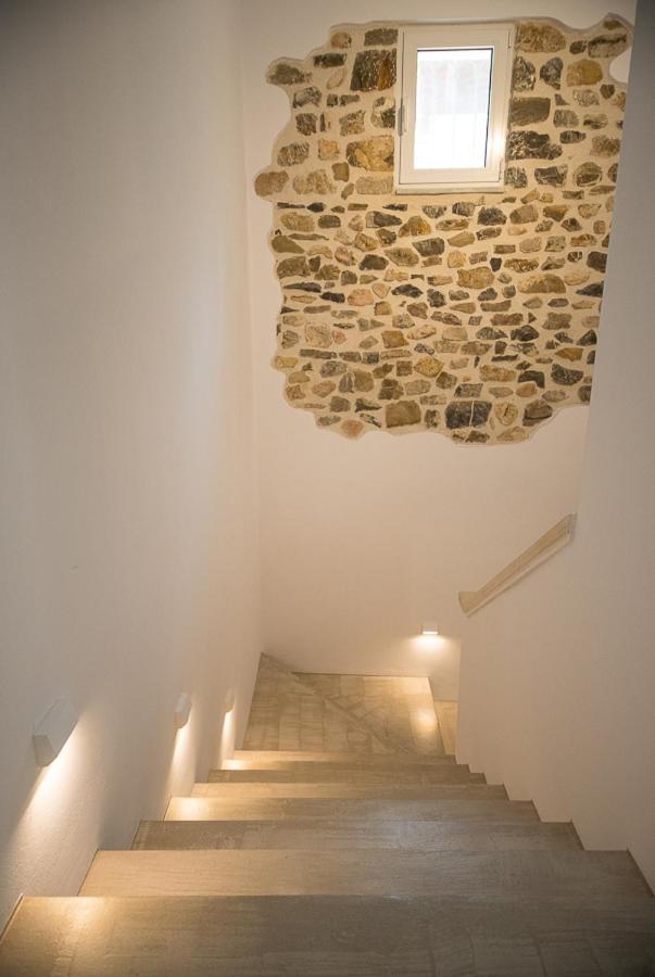 Aeonian Villa *